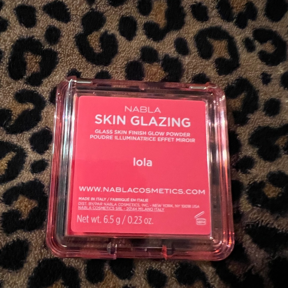 Nabla skin glazing Lola… glass skin finish glow powder - Picture 3 of 3